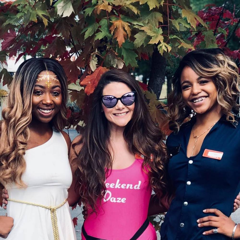 Meet your Posher, Olivia